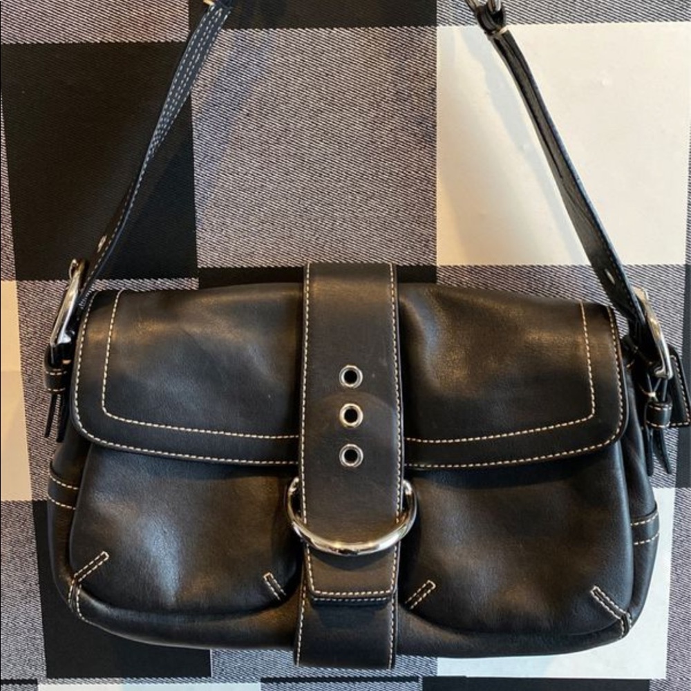 Authentic Coach black leather women’s handbag